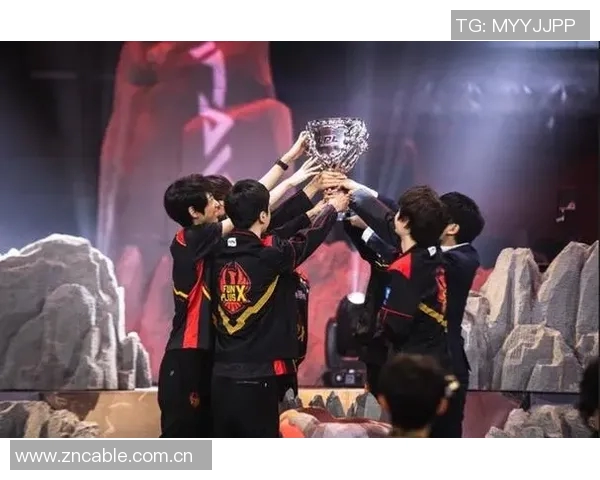 全球挑战赛特别报道：FPX逆袭之路揭示团队精神与坚持的力量